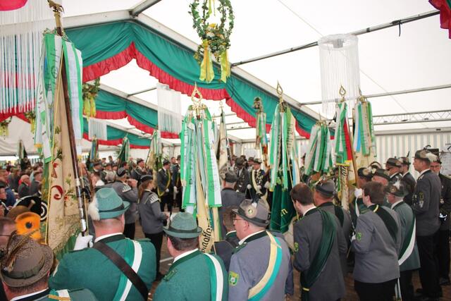 Gut besuchtes Festzelt | Foto: Schützenverein Brest