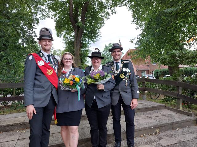 Jan Philipp Tschirschwitz, Inga Diederich, Renka Bierschwall und Nils Bierschwall | Foto: Eveline Bansemer / Schützenverein Horneburg