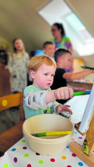 Ganz auf das Bild fokussiert | Foto: DRK