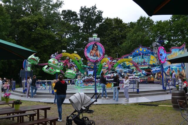 Das Fahrgeschäft darf beim Schützenfest nicht fehlen | Foto: bim