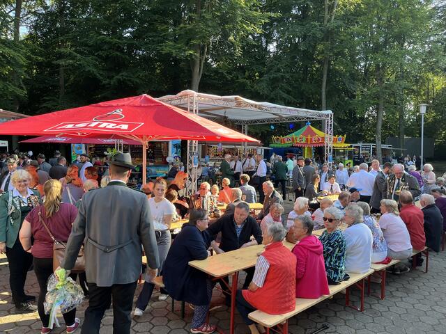 Sehr gut besucht war das Fest der Brackeler Schützen auch am Sonntag | Foto: sra