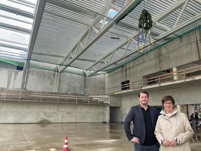Handball-Marketing Geschäftsführer Timm Hubert und Bürgermeistern Katja Oldenburg-Schmidt | Foto: BSV