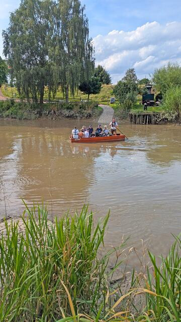 In wenigen Minuten ist der Fluss durchquert | Foto: jd