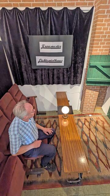 Das Mini-Kino "Kronsnester Lichtspielhaus": Hier erfahren Besucher anhand von kleinen Filmen allerlei Wissenswertes über die Region | Foto: jd
