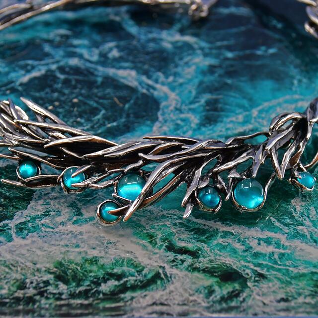 Die Schmuckstücke drücken die Persönlichkeit der Trägerin aus  | Foto: Zeiner