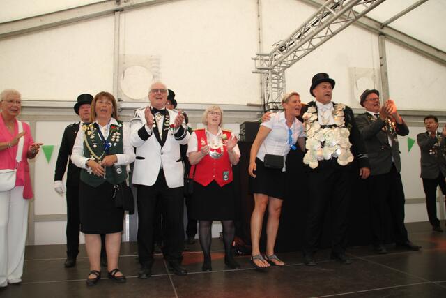 Die "alten" Würdenträger danken ab