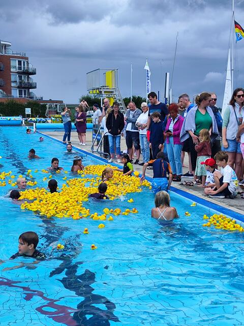 Der Andrang beim Wettbewerb war groß | Foto: Förderverein Freibad Hollern-Twielenfleth e.V.