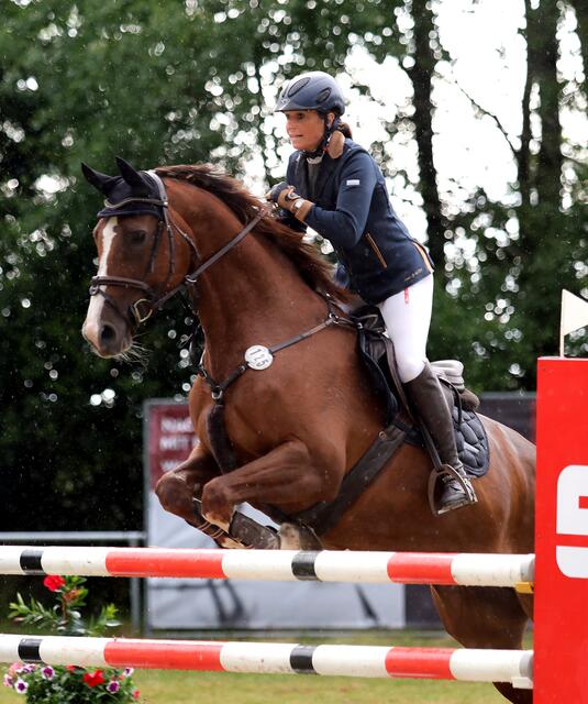 Christina Jux (RFS Sieversen) mit Coco Calida auf dem Sprung | Foto: cc