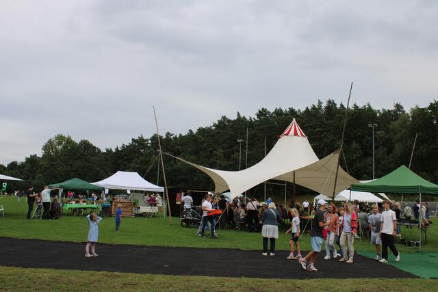 Am Samstag ab 14 Uhr gut besucht: das "Sport, Spiel, Musik"-Fest auf der VfL-Sportanlage | Foto: pöp