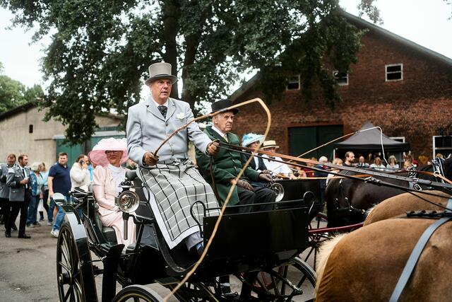 Auch historische Kutschen wurden in Aktion gezeigt | Foto: Justus Kraft / femundfilou.de