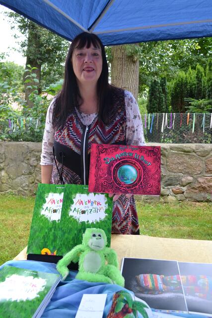 Brigitte Schlegel aus Garlstorf stellte ihr Kinderbücher vor | Foto: bim