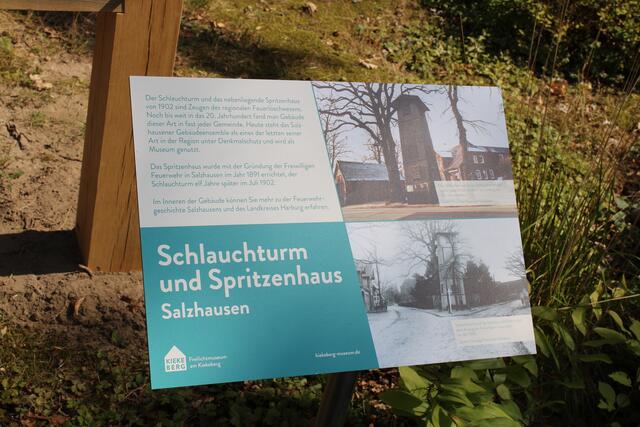 Text- und Bildtafeln informieren über die Historie des Feuerwehr-Museums | Foto: ce