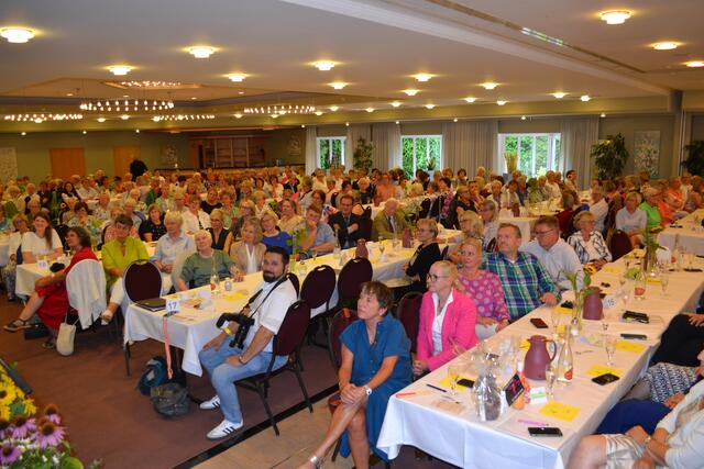 Voller Saal im Gasthaus Heins in Holvede | Foto: bim