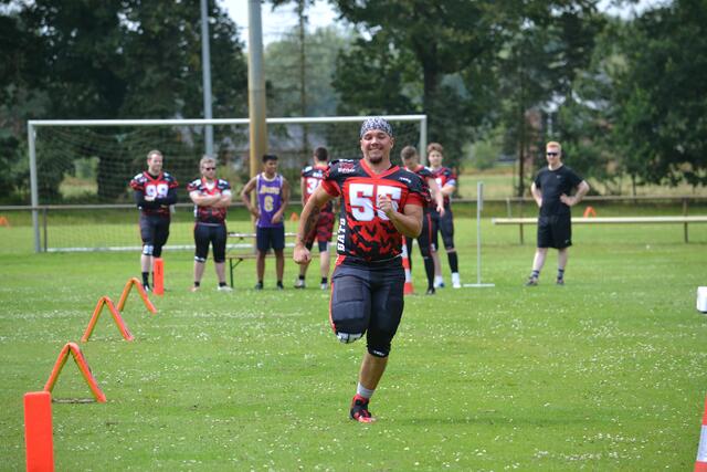 Die American-Football-Mannschaft "Wistedts Bats" hatte kürzlich auf den Sportplatz eingeladen | Foto: bim