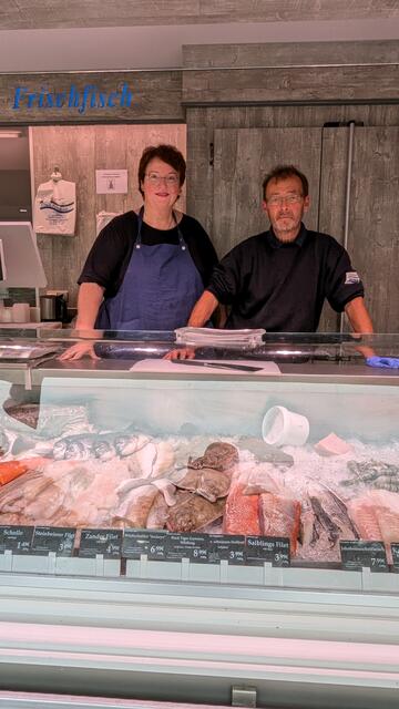 Experten für Fischspezialitäten: Birgit Klotz und Stefan Jörg Meyer von Fisch Genrich bieten eine große Auswahl | Foto: Tobias Benecke