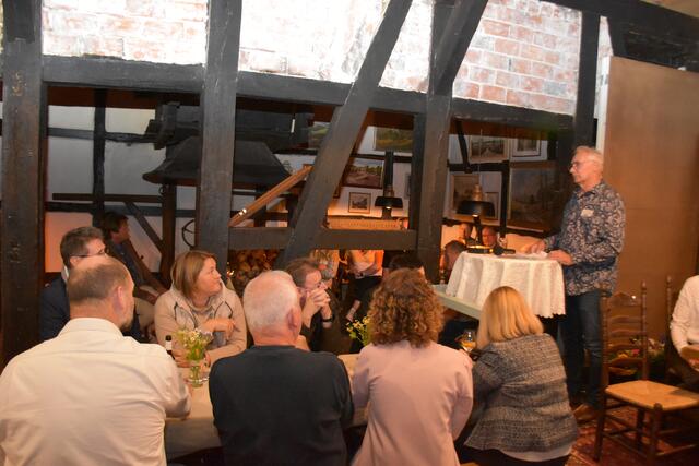 Henry Bielefeldt informierte über die Vereinsgeschichte | Foto: Axel-Holger Haase