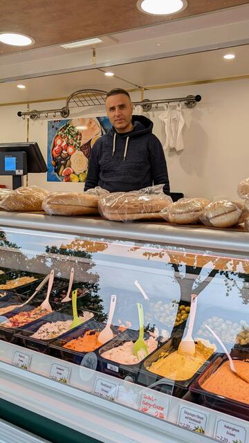 Mediterrane und griechische Spezialitäten finden Wochenmarktbesucher bei Said El Zein | Foto: Tobias Benecke