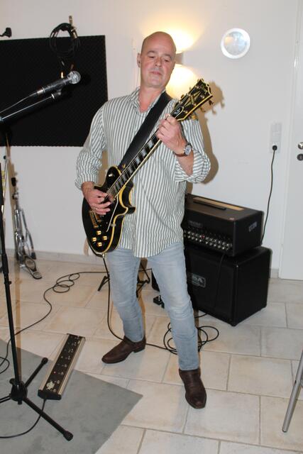 Thorsten Breitfeld an der E-Gitarre | Foto: sra