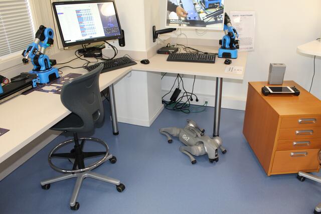 Geboten werden Ferner ein Robotik-Trainingslabor und ein Kompetenzzentrum für additive Fertigung, also unter anderem 3D-Druck, und ein Studio für Virtual Reality | Foto: sra