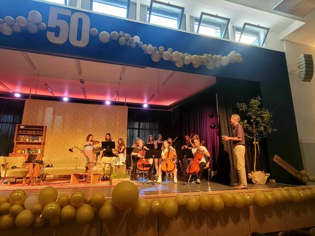 Wunsch erfüllt: Röhse darf dirigieren | Foto: GAK