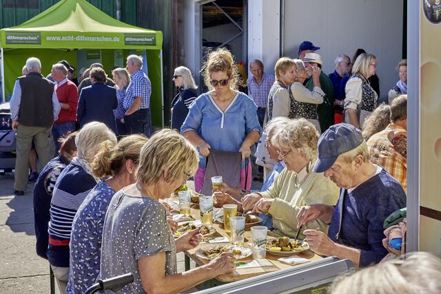 Impressionen von früheren Kohltagen  | Foto: Dithmarschen Tourismus e.V._photocompany