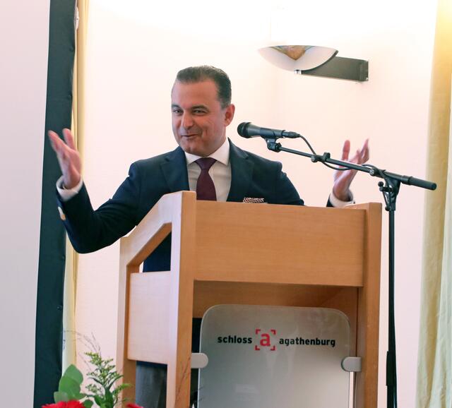 Der lettische Gesundheitsminister Hosams Abu Meri sprach von einer neuen Ära in der Geschichte der Universität Riga | Foto: jd