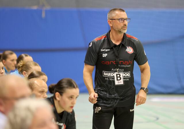 Zufrieden sieht Luchse-Trainer Dubravko Prelcec anders aus | Foto: cc