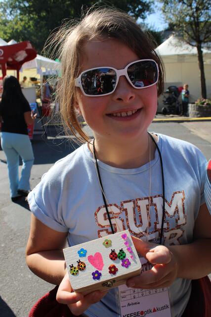 Freute sich über kleine Geschenke: Antonia Bartz-Murauer (8) war auch schon im vergangenen Jahr bei dem Fest gewesen | Foto: pöp