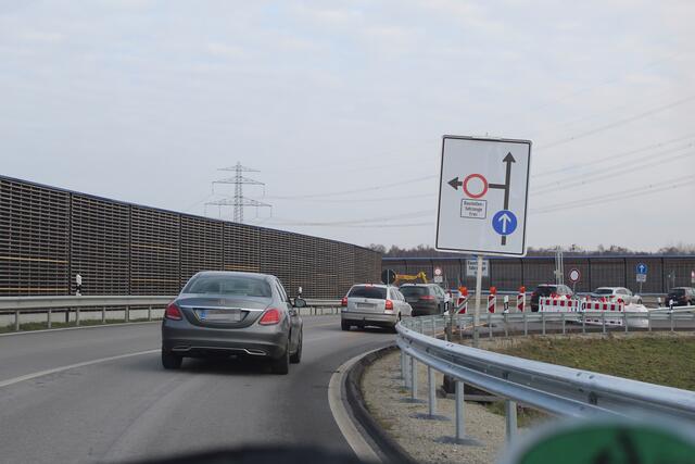 Das Schild zeigt: Rechts abbiegen ist von Rübke kommend keine Option | Foto: pm