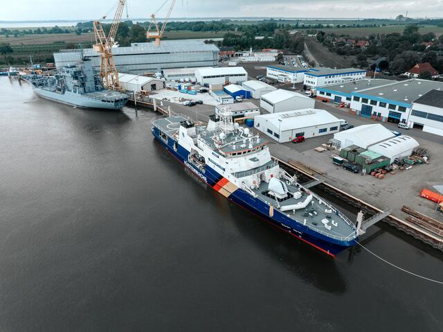 Auch Schiff der Küstenwache werden bei der Peters Werft modernisiert | Foto: Peters Werft