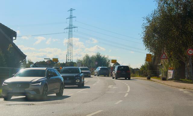 Viele Autos fahren durch Rübke - oftmals schneller als 30 km/h | Foto: pm