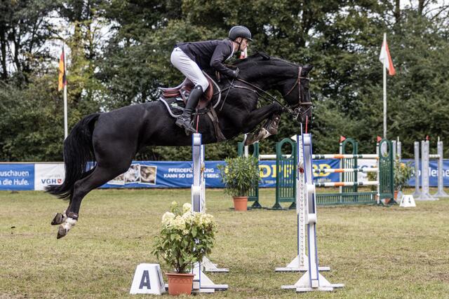 Auch den Parcoursritt beherrscht Thies Johannsen perfekt | Foto: Marieke Heller