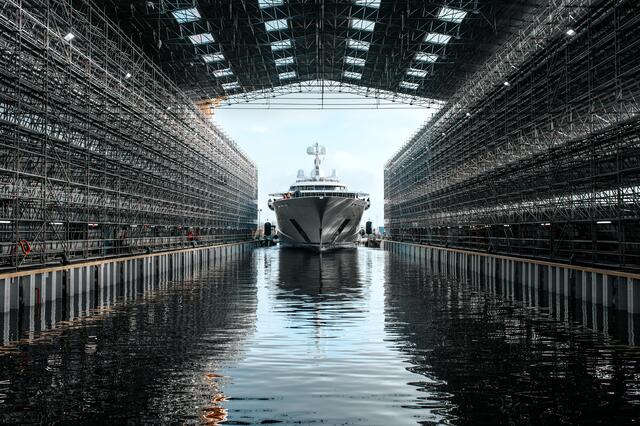 Die "Pelorus" kommt ins Dock, damit die Modernisierungsarbeiten vorgenommen werden können | Foto: Peters Werft