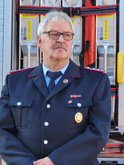 Seit 36 Jahren ist Holger Matthies Gerätewart bei der Freiwilligen Feuerwehr in Kakenstorf | Foto: sh