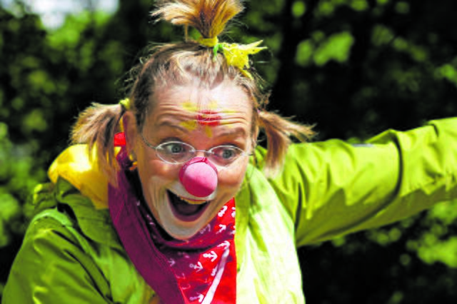 Klinikclown Karotti und ihre Kolleginnen muntern kranke Kinder auf | Foto: Klinikclowns