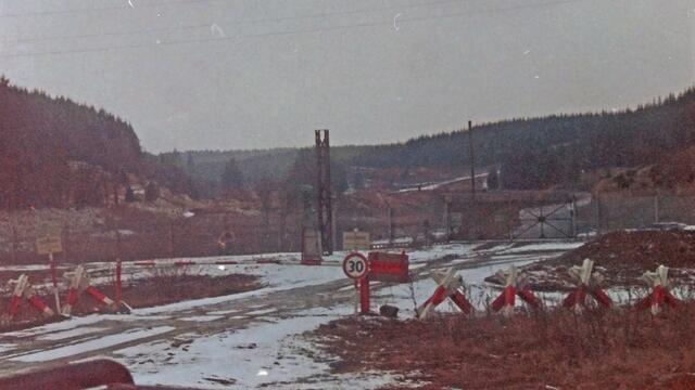 Im Ostharz war hier Schluss: Hinter dem Zaun begann das oftmals mehrere Kilometer tiefe Sperrgebiet bis zur Grenze  | Foto: jd