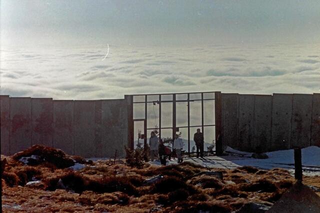Der Brocken war ringsum von einer Mauer umgeben | Foto: jd