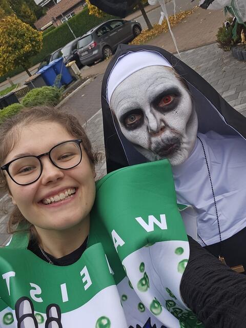 Anna Haß mit ihrer Tante Ilona von Borstel  | Foto: Von Borstel
