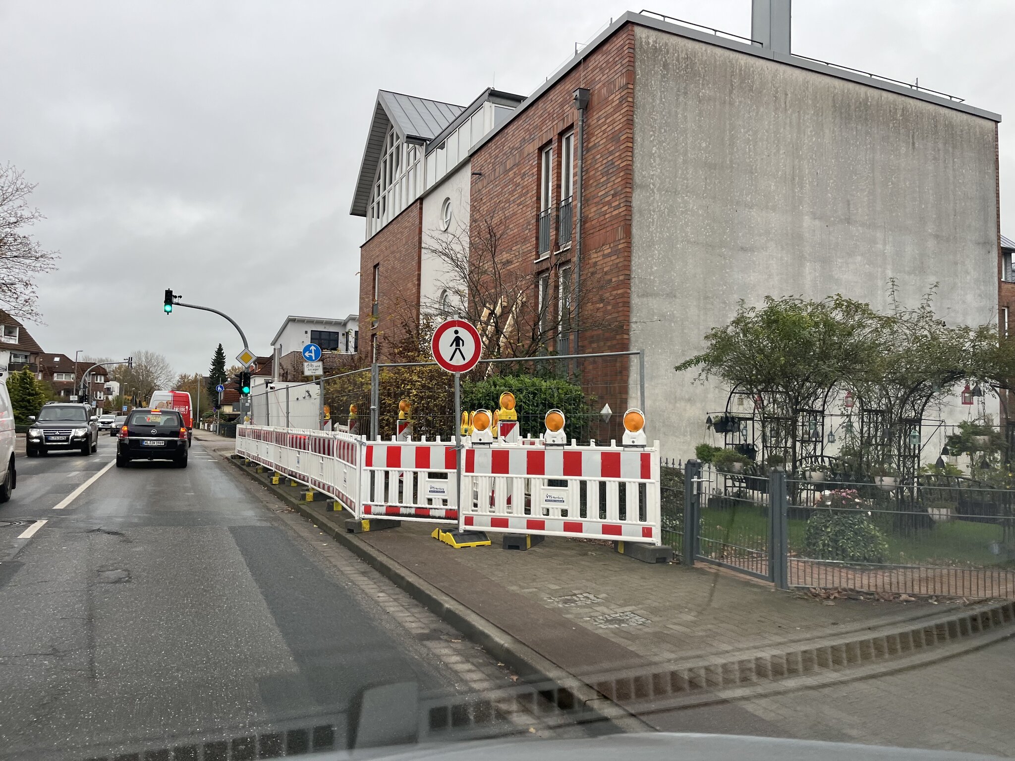 Sie Wollen Aus Einem Grundstück über Den Gehweg