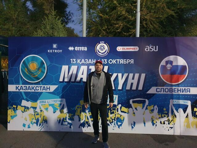 Beim Spiel Kasachstan gegen Slowenien in Almaty | Foto: Barthold