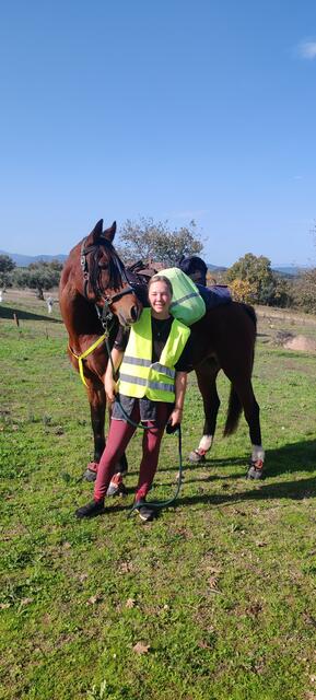 Jette und Pinou bei ihrer letzten Etappe vor ihrem Ziel, in der Nähe von Sao Miguel de Acha in Portugal  | Foto: Jette Nähr