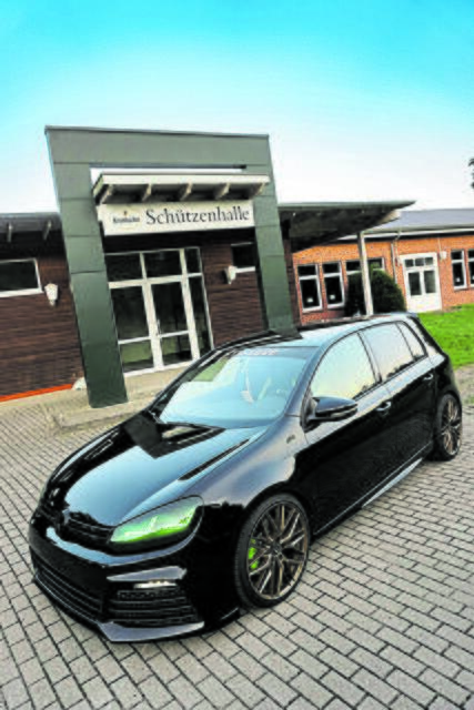 Die Scheinwerfer-Cover in Grün und die grünen Bremssättel sind ein Hingucker | Foto: Kröger