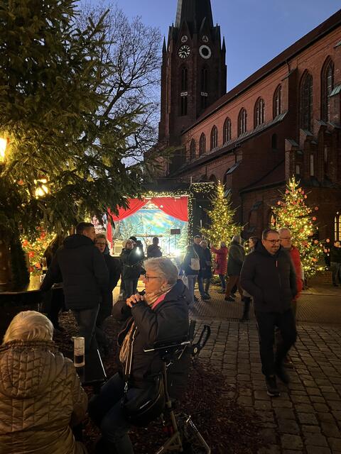 Warten auf die musikalische Begleitmusik