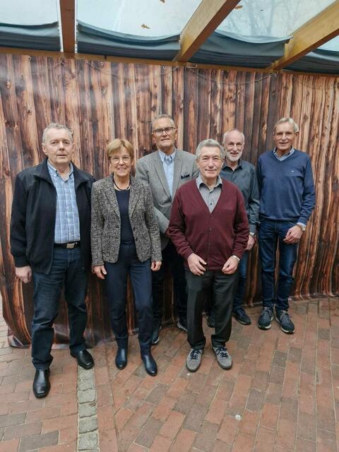 Der Vorstand der CDU Seniorenunion Stader Geest: Klaus Blohm (li), Helma Deden, Jörg Deter, Gerhard Behrmann, Bernhard Wienberg und Hinrich Tobaben | Foto: Marion Blohm