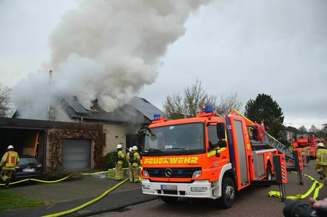 Aus dem Haus drang dichter Qualm | Foto: Polizei