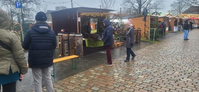 Die Artikel der Kunsthandwerker wurden in Augenschein genommen | Foto: André Welle