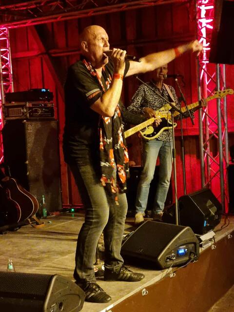 Ein Höheeunkt: Das Konzert mit der Coverband "Stone"  | Foto: ig