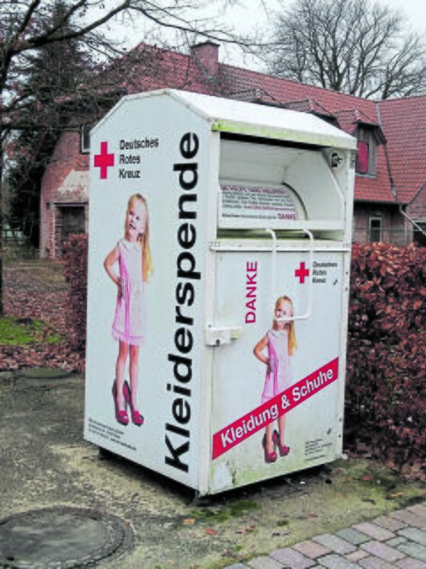 In den Altkleidercontainern sollen Textilien landen, die nicht mehr tragbar sind | Foto: sb