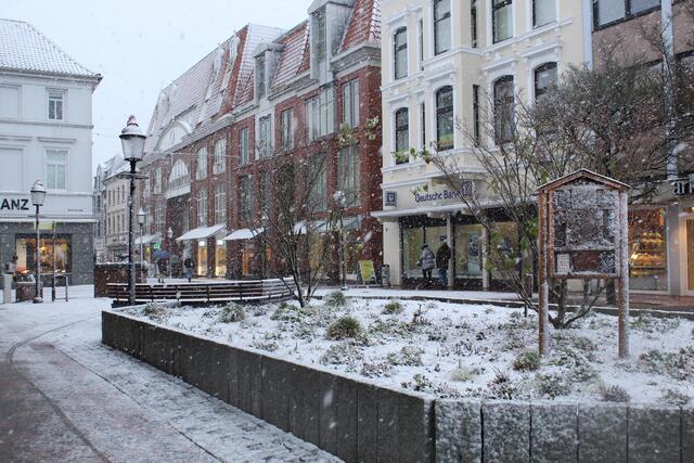 Der plötzliche Winterausbruch verzaubert die Altstadt | Foto: Pauline Bellmann