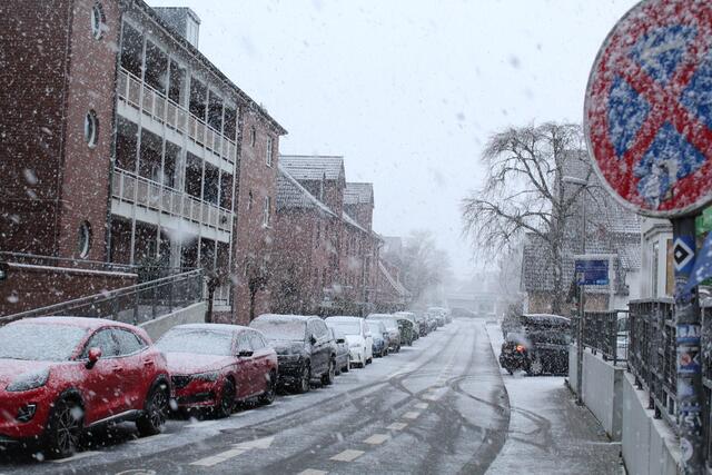 Eine verschneite Seitenstraße | Foto: Pauline Bellmann